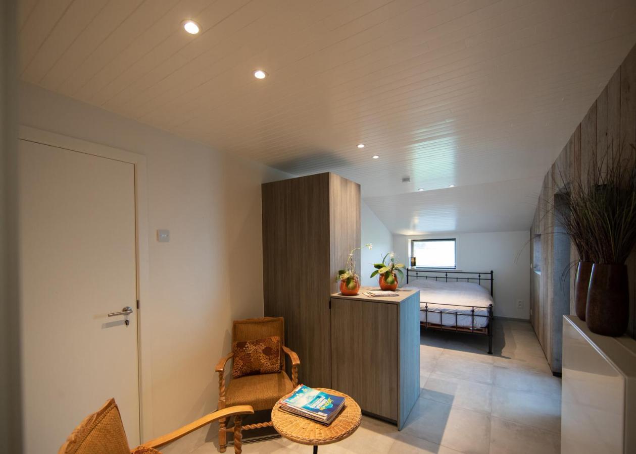 Landelijk Vakantiehuis In Diksmuide Met Een Tuin En Vijver ภายนอก รูปภาพ