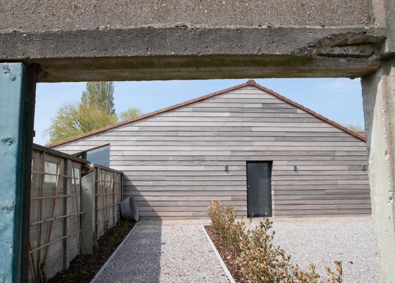 Landelijk Vakantiehuis In Diksmuide Met Een Tuin En Vijver ภายนอก รูปภาพ